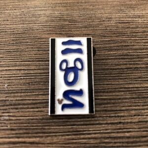 Disney Official Trading Pin: Hidden Mickey: Scroll